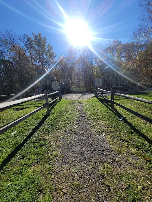 Orchard Hills Park Picture 3