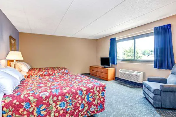 Super 8 by Wyndham Mahwah Picture 8