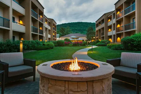 Courtyard Mahwah Picture 2