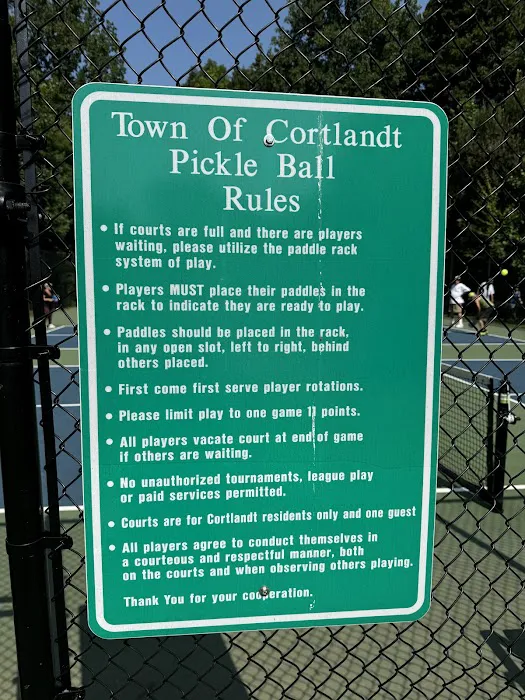 Pickle ball courts Picture 2