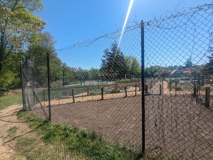 Cherry Lawn Park Picture 7