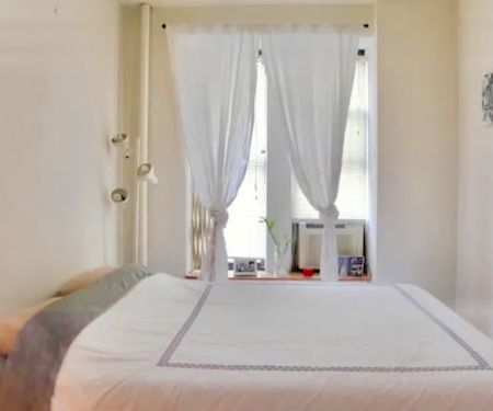 Apartment Room in Times Square
