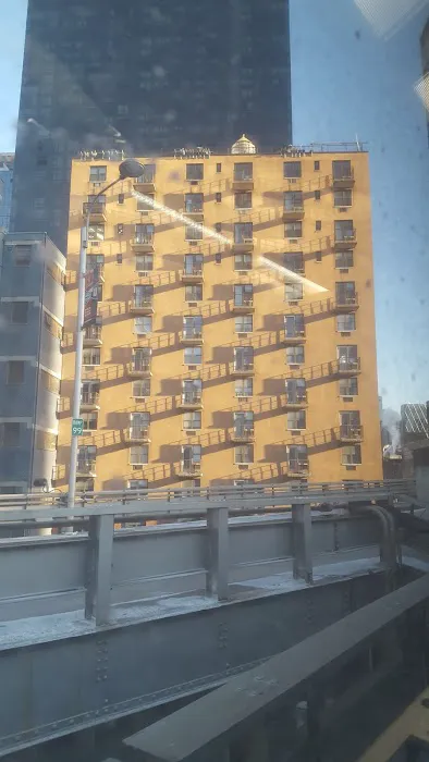 Metro Apartments Picture 2