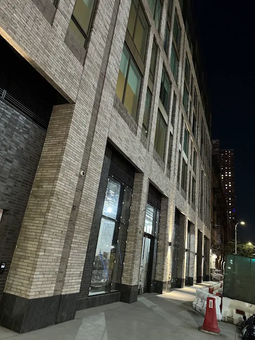 The Penthouse Organic & Modern in Times Square Picture 1