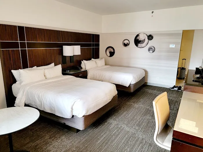New York Marriott Marquis Picture 3