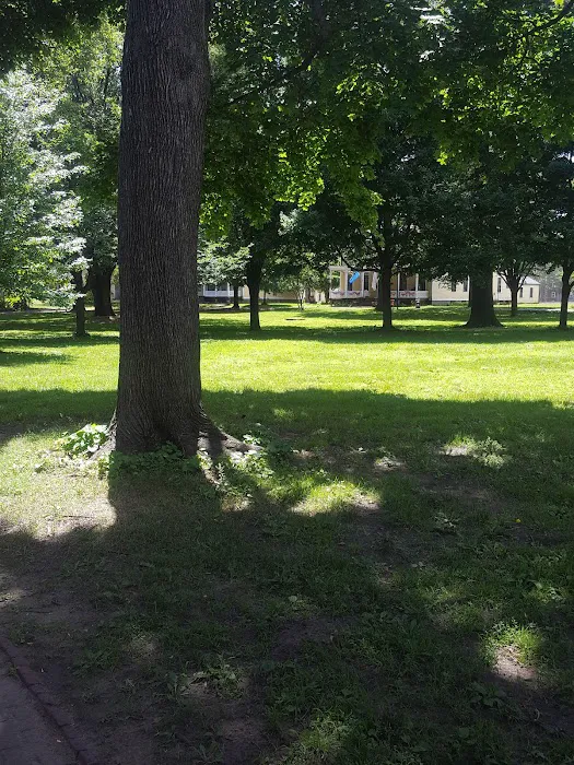 Nolan Park Picture 5