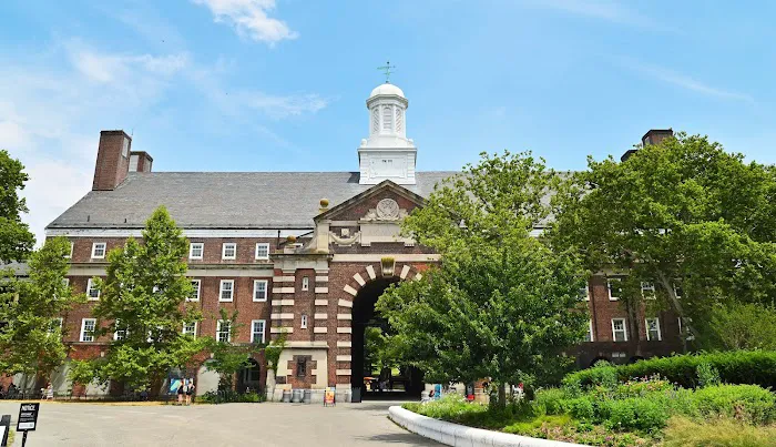 Liggett Terrace Picture 1