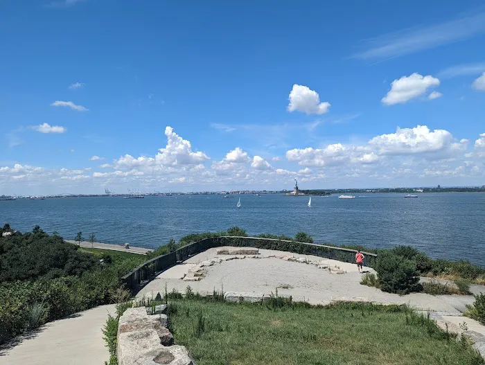 Governors Island Outlook Hill Picture 7