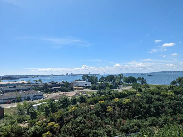 Governors Island Outlook Hill Picture 3