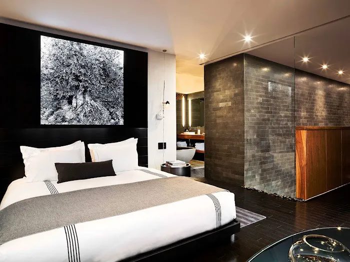 SIXTY LES Hotel Picture 6