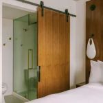 The Merchant Hotel, Sonder