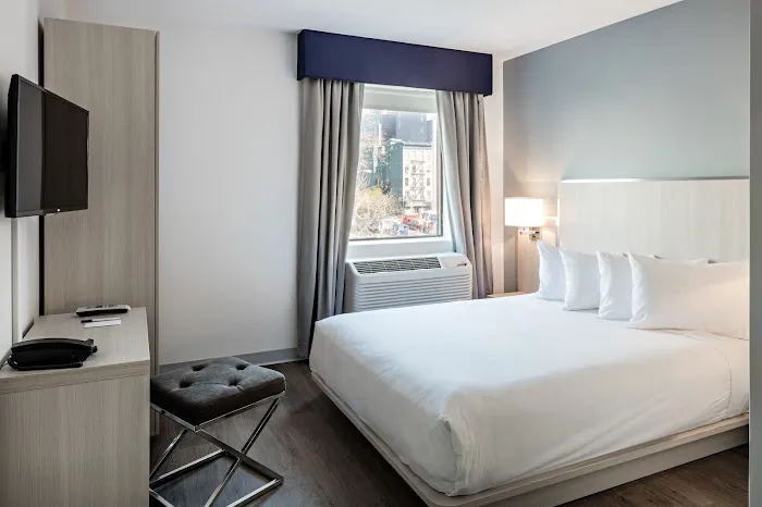 The Gatsby Hotel Picture 6