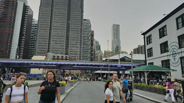 East River Greenway Picture 3