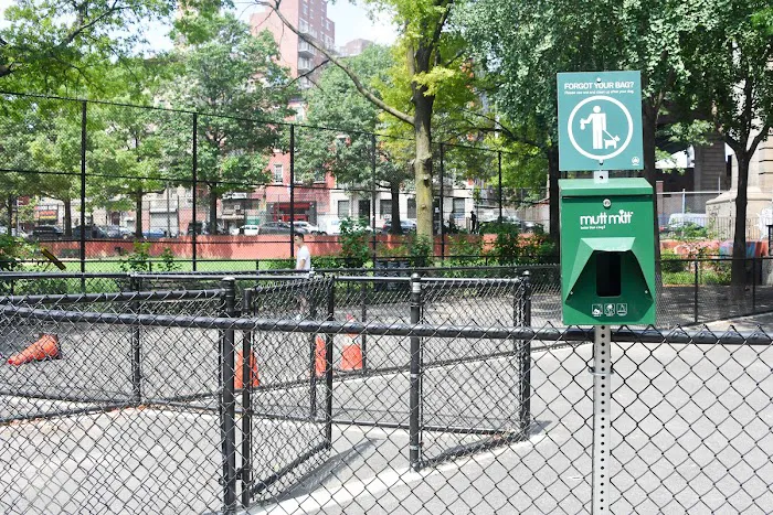 Coleman Oval Dog Run Picture 1