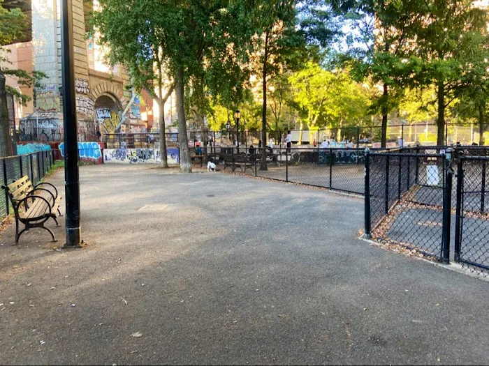 Coleman Oval Dog Run Picture 6