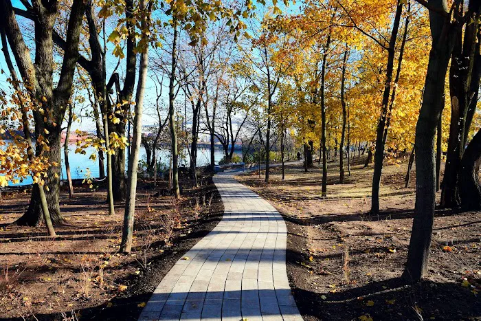 Richmond Terrace Park Picture 2