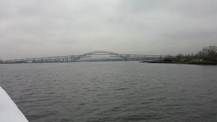 Shooter's Island Picture 10