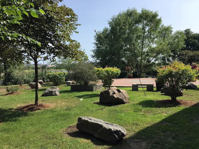 Sadhu Vaswani Meditation Garden Picture 9