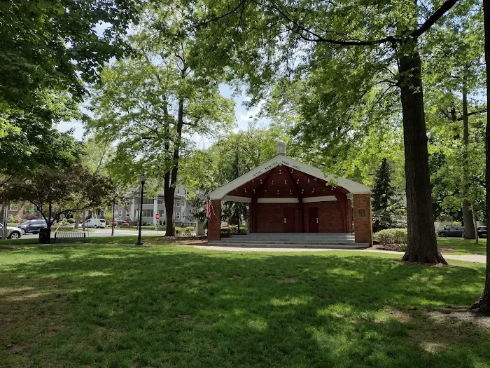 Hutzel Memorial Band Shell Picture 10