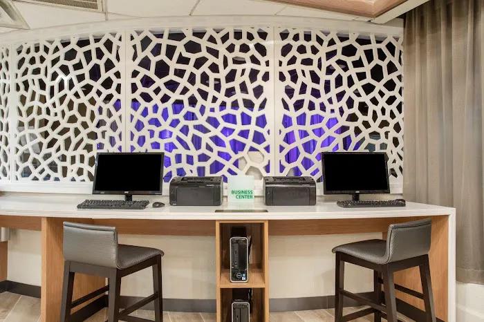 Holiday Inn & Suites Parsippany Fairfield by IHG Picture 8