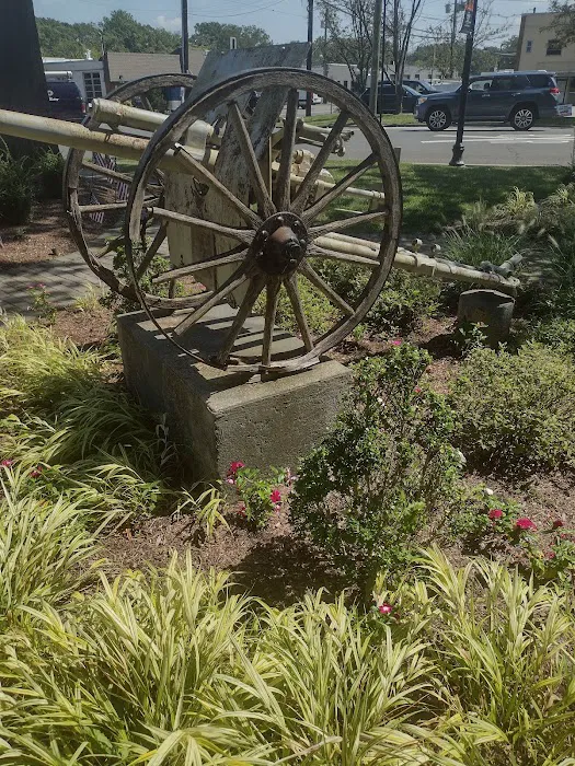 Veterans Plaza Picture 9