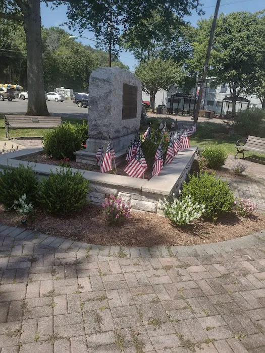 Veterans Plaza Picture 4