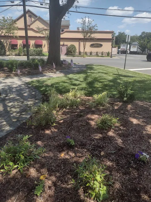 Veterans Plaza Picture 7