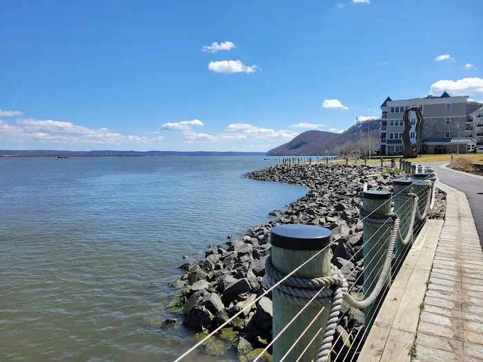 Haverstraw Waterfront Promenade Park Picture 4
