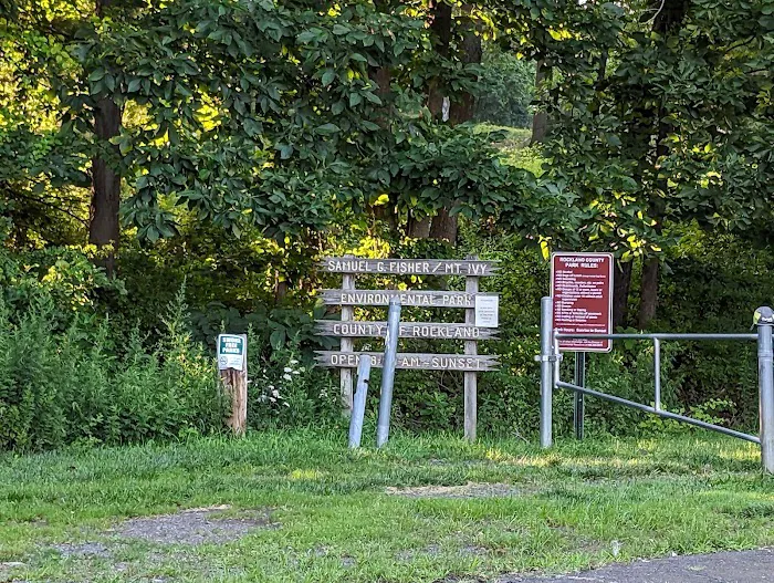 Samuel G Fisher Mount Ivy Environmental Park West entrance Picture 5