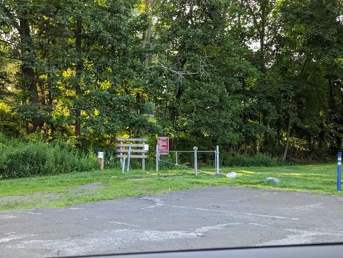 Samuel G Fisher Mount Ivy Environmental Park West entrance Picture 2