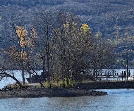 Lents Cove Park