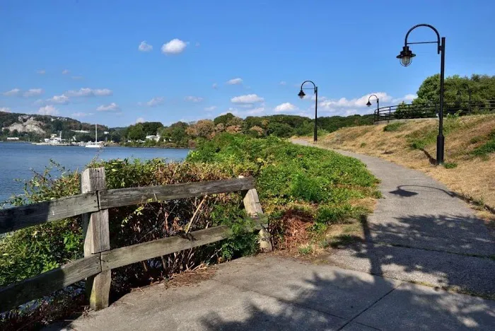 Fleischmann Pier Park Picture 6
