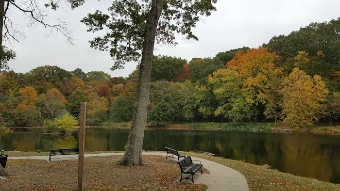 Mill Pond Park Picture 5