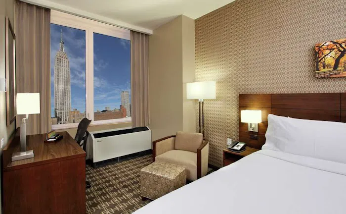 Hilton Garden Inn New York/Midtown Park Ave Picture 1