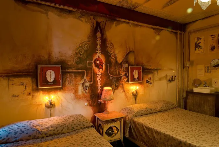 Carlton Arms Hotel Picture 9