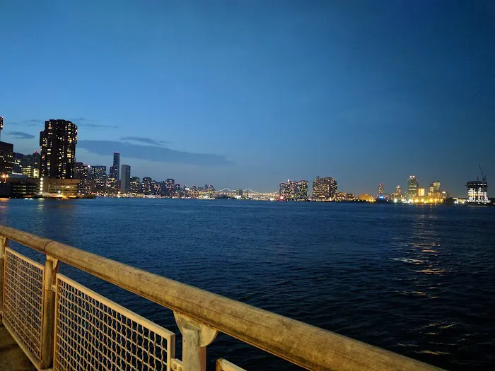 Stuyvesant Cove Park Picture 7