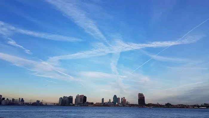 East River Greenway Picture 7