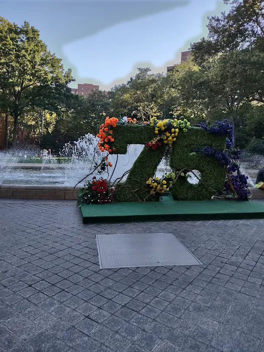 Stuyvesant Town Fountain Picture 6