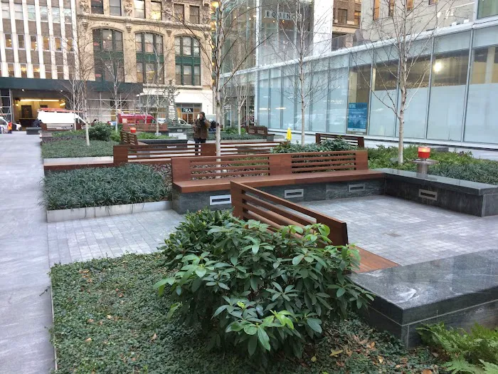Verizon Plaza Picture 9
