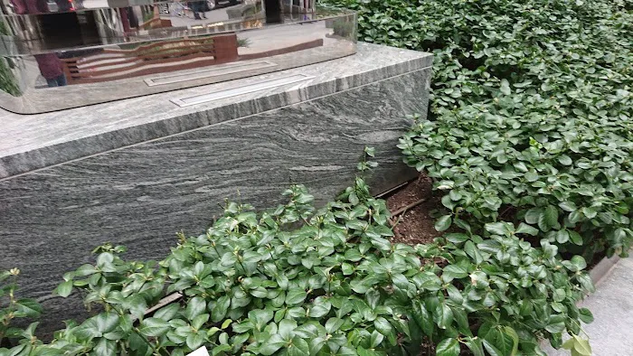 Verizon Plaza Picture 2