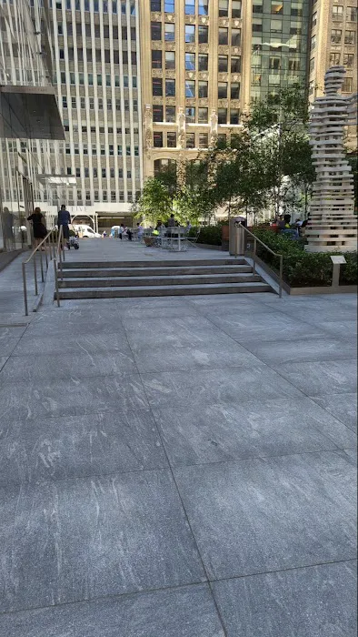 Verizon Plaza Picture 7