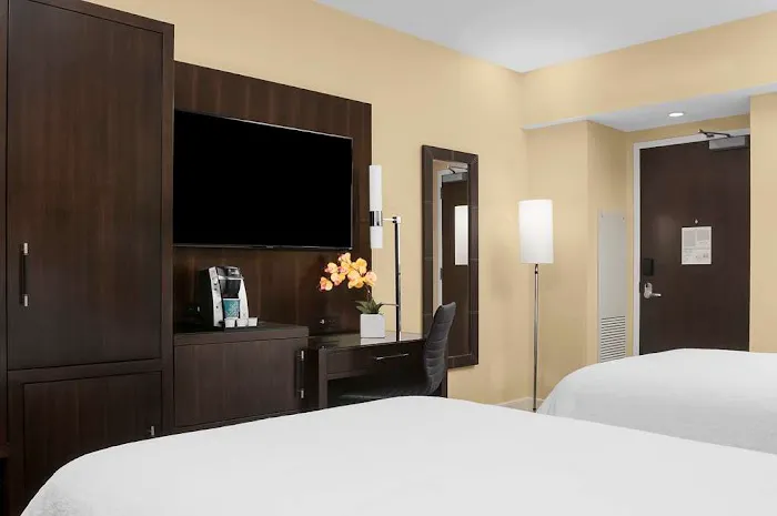 Hilton Garden Inn New York/Times Square Central Picture 9