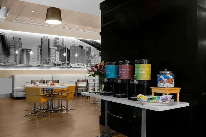 Hilton Garden Inn New York/Times Square Central Picture 1
