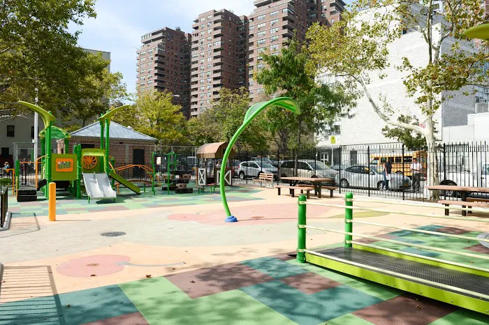 Sol Lain Playground Picture 5