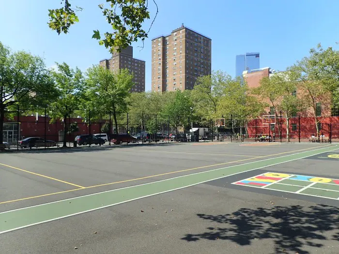 Sol Lain Playground Picture 6