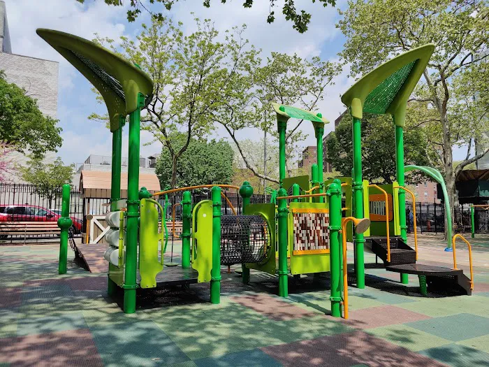 Sol Lain Playground Picture 1