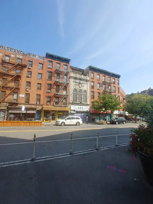 Straus Square Picture 8