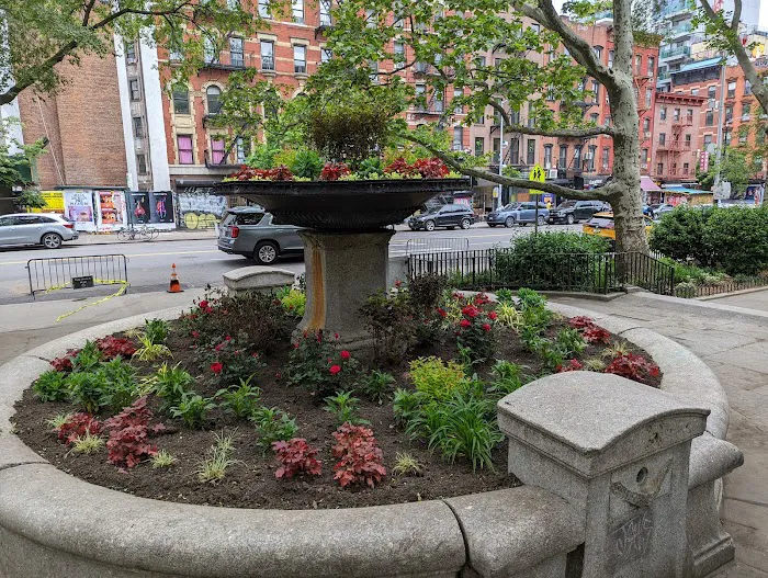 Straus Square Picture 5