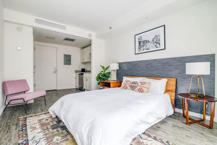 138 Bowery Picture 9