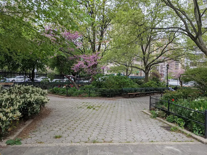 Stuyvesant Square Park Picture 2